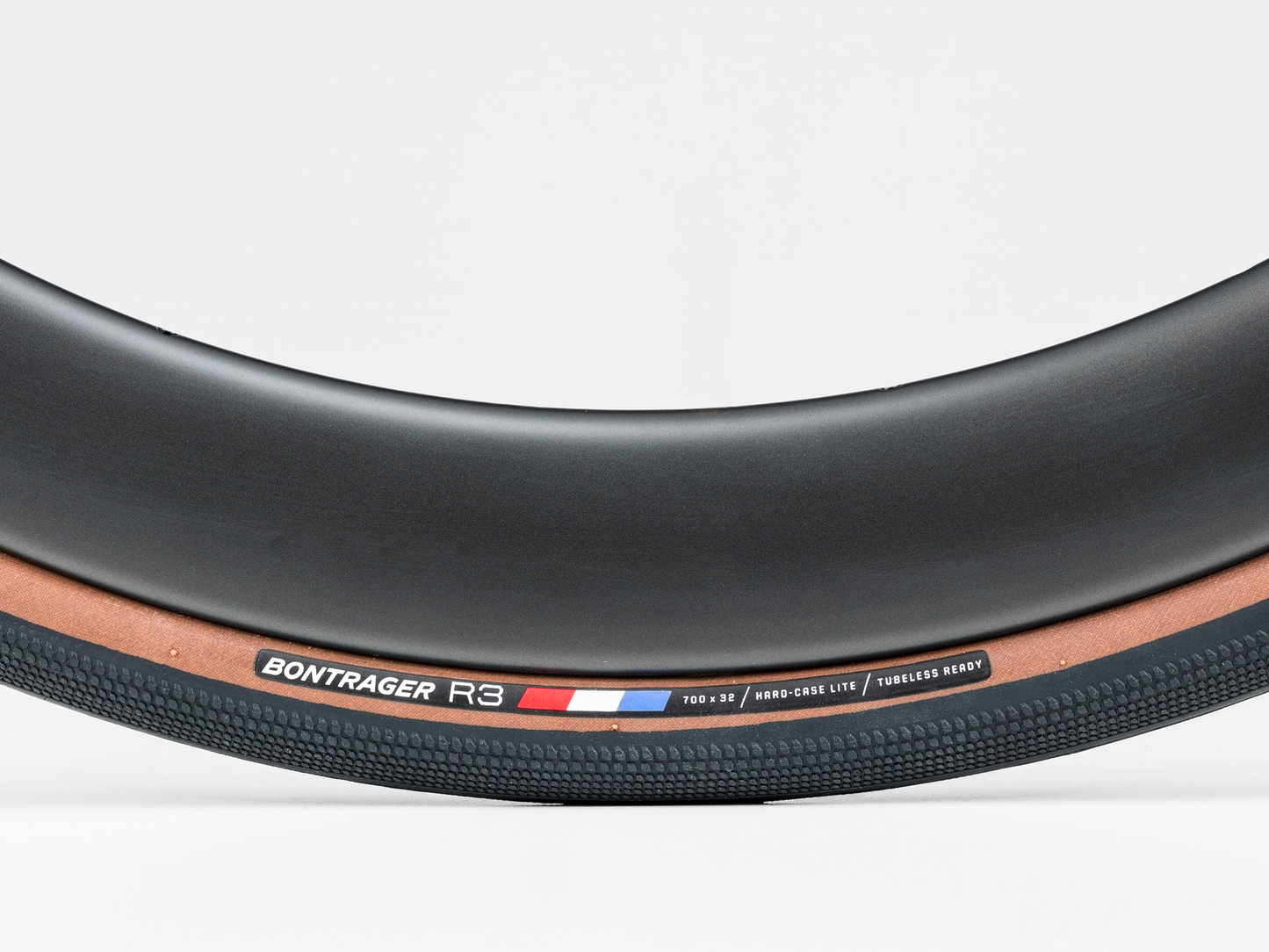 Bontrager R3 Hard-Case Lite TLR Road Tyre