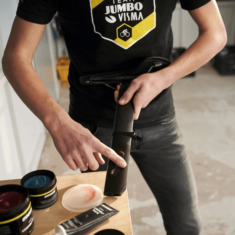 Dynamic Carbon Assembly Paste