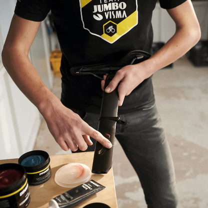 Dynamic Carbon Assembly Paste