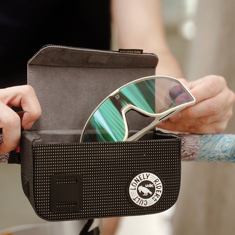 ULAC Neo Vue OTAKU Off White / Rally Red Photochromic