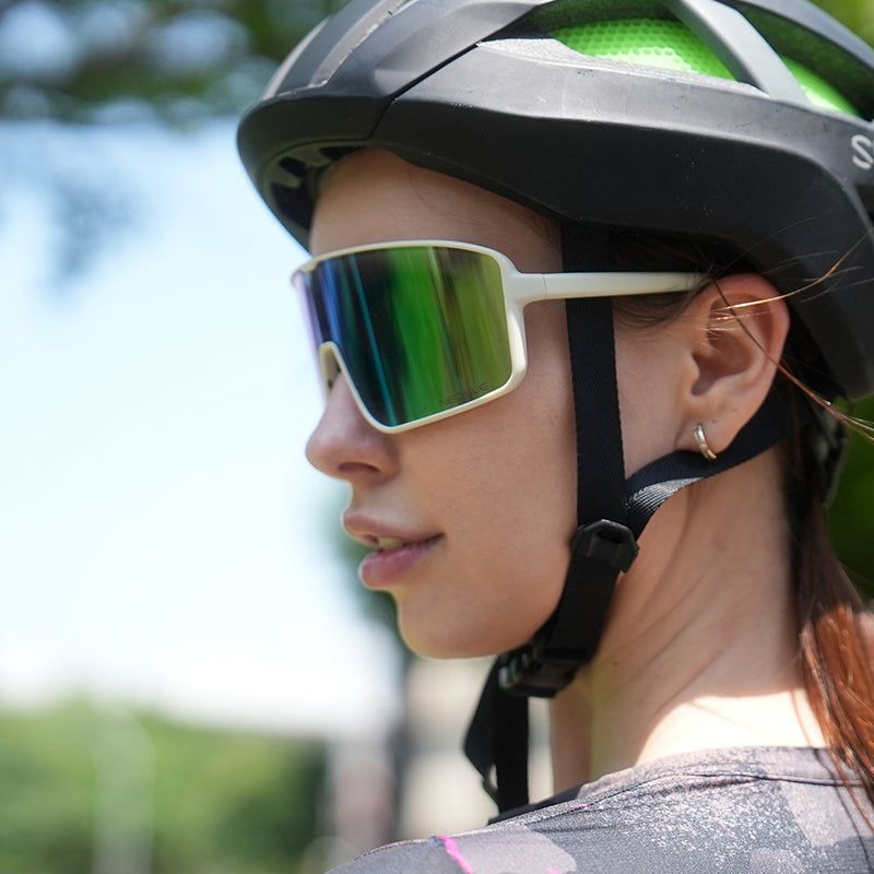 ULAC Neo Vue OTAKU Off White / Rally Red Photochromic