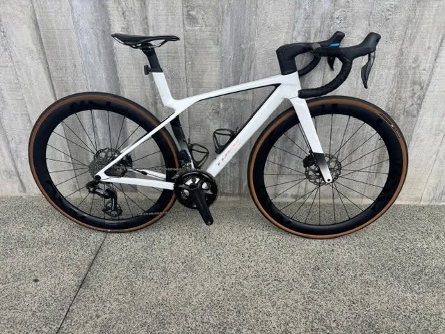 Trek Madone SL6 49cm with Serious upgrades